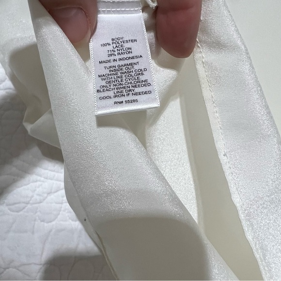 EXPRESS Sexy Black Lace & Cream Semi Sheer Blouse, Size XSmall, #219 - Picture 9 of 9